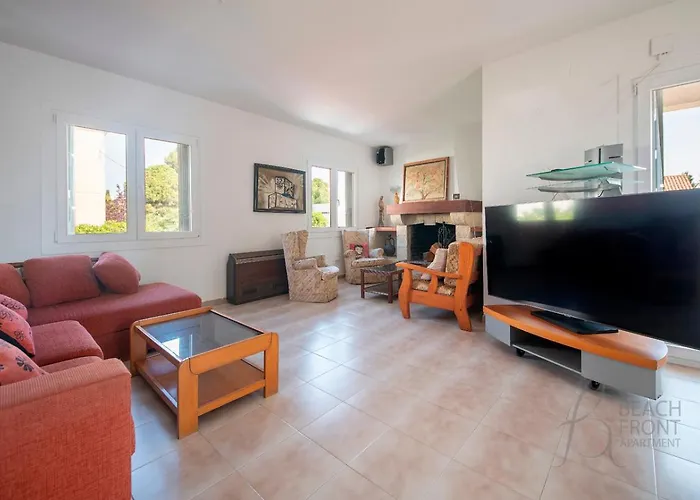 Villa R153 - Espaciosa Con Piscina Privada En Coma-ruga