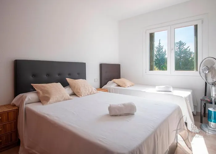 R153 - Espaciosa Con Piscina Privada En Villa *