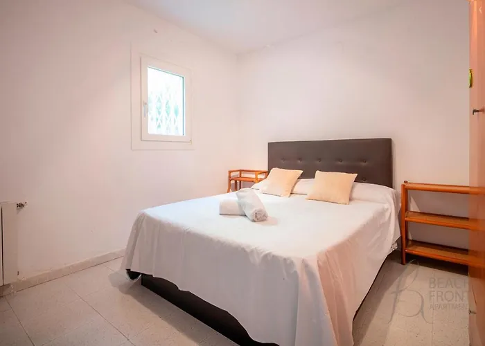R153 - Espaciosa Con Piscina Privada En Villa *