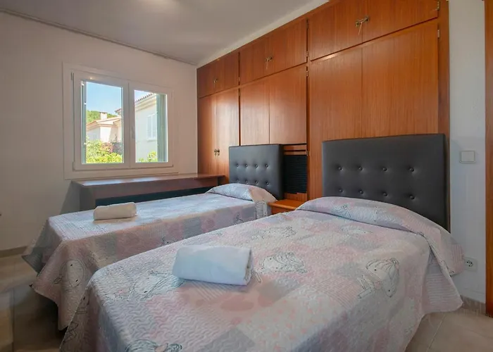Villa R153 - Espaciosa Con Piscina Privada En *