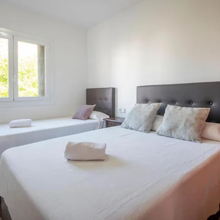 R153 - Espaciosa Con Piscina Privada En * Coma-ruga