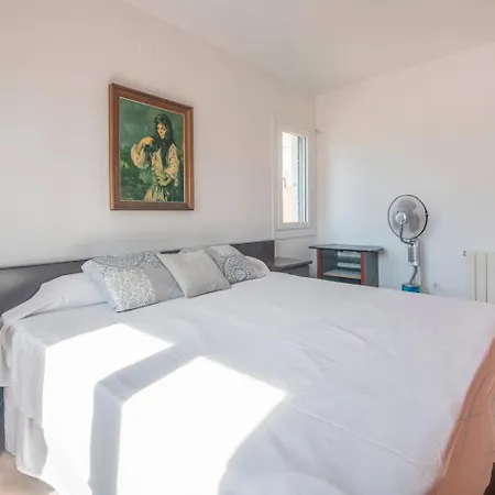 R153 - Espaciosa Con Piscina Privada En 빌라 콤마루가