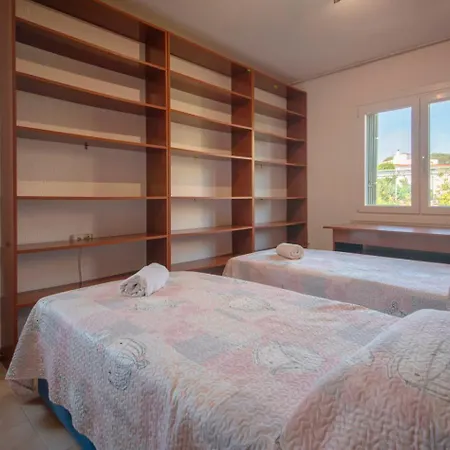 R153 - Espaciosa Con Piscina Privada En